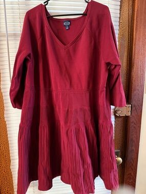Burgundy V-Neck Scuba Knit Pleated Tiered Dress